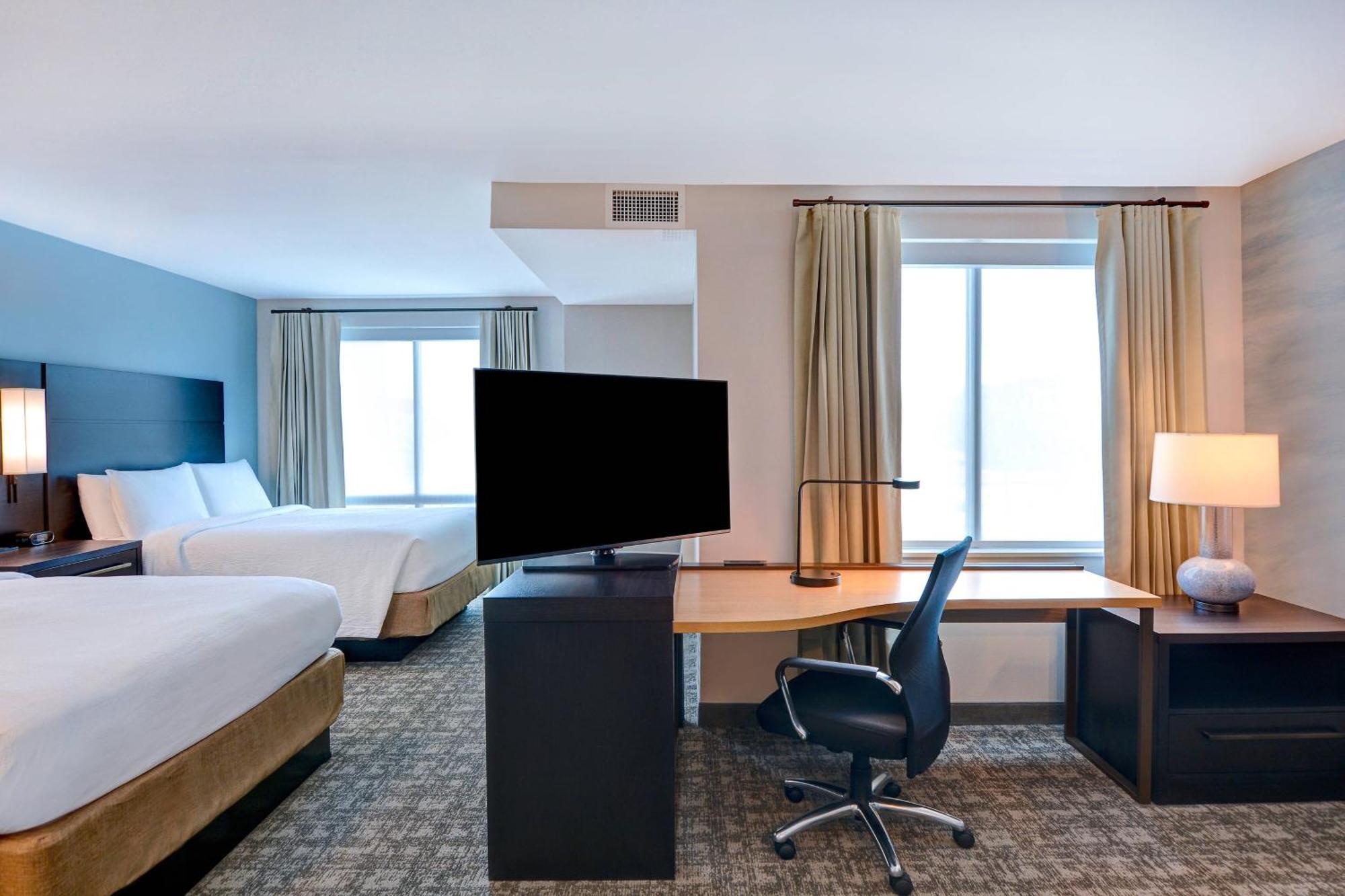 Hotel By Marriott Walton 3*
